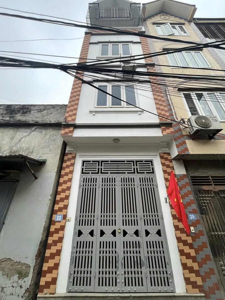 Nhà riêng Thị trấn Trạm Trôi 40m² giá 6 tỷ - Ô tô đỗ cổng, giao dịch ngay!