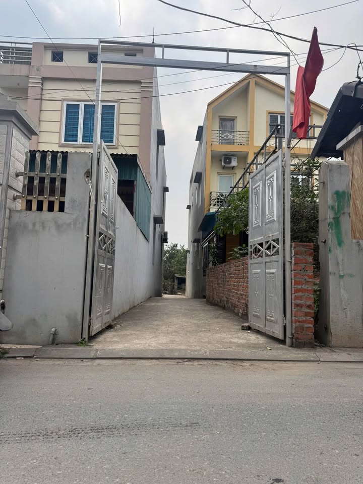 Đất thổ cư Thị trấn Đông Anh 50m² giá 2.4 tỷ - Sổ đỏ chính chủ, thương lượng!