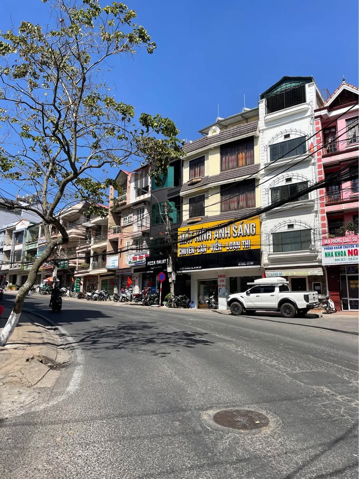 Nhà 2 tầng hẻm nhỏ đường Hải Thượng Đà Lạt 114m² giá 8 tỷ - Đầu tư sinh lời ngay!