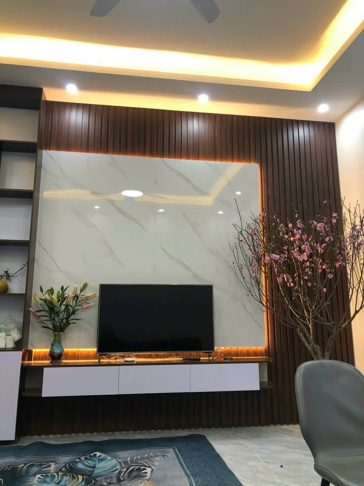 Nhà 2 tầng mới đẹp tại Yên Ninh, 100m² giá 2 tỷ - Kinh doanh thuận lợi!