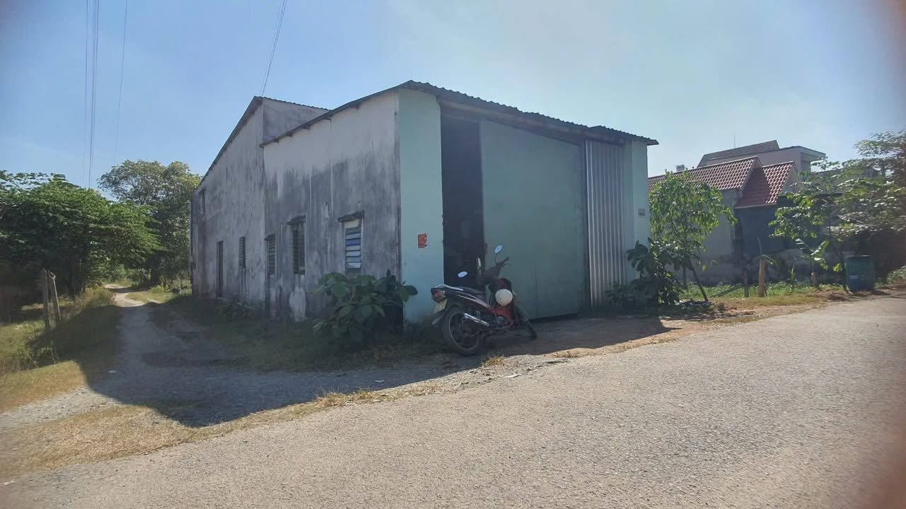 Nhà riêng Củ Chi 125m² giá 2.2 tỷ - Đầy đủ tiện nghi, sổ hồng chính chủ!