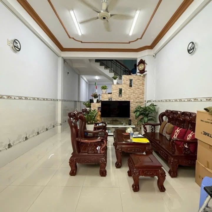 Nhà phố Tân Bình 85m² giá 7.75 tỷ - Gần chợ Hoàng Hoa Thám!