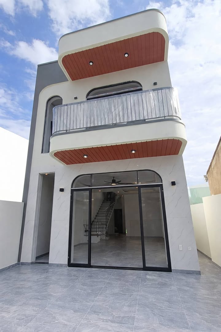 Nhà Diên Sơn, Huyện Diên Khánh, 112m² giá 2.59 tỷ - Thiết kế hiện đại, thương lượng tốt!