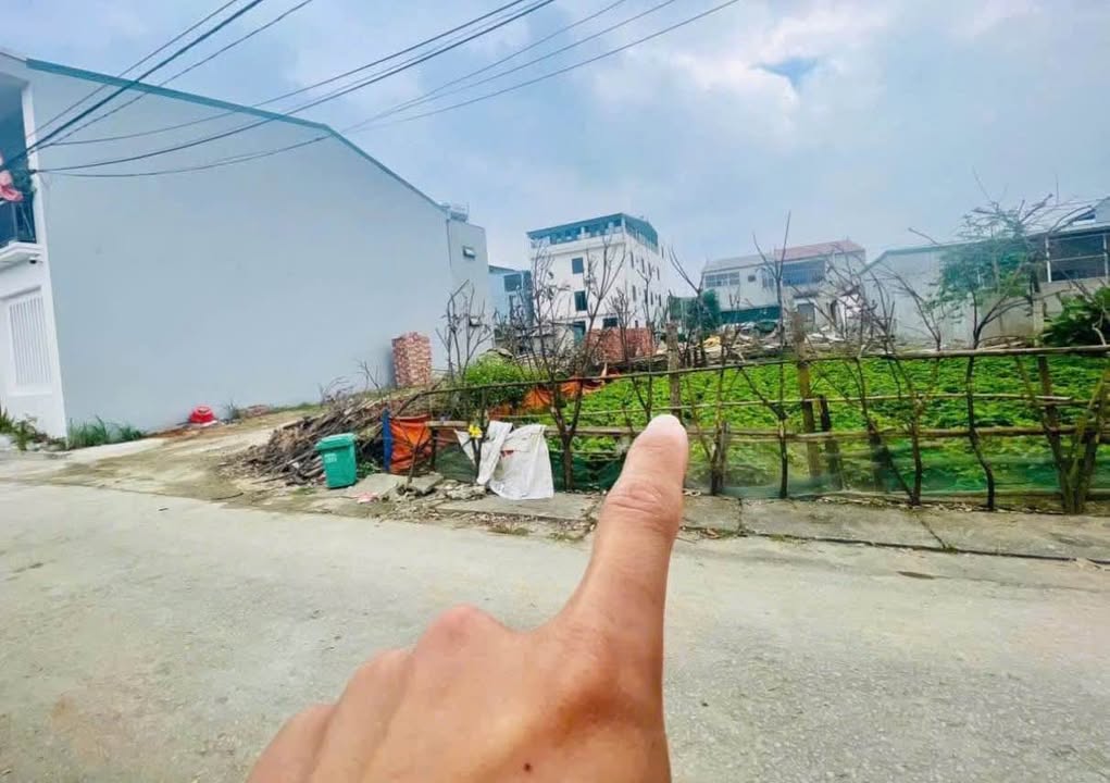 Đất nền Yên Xá, Thành phố Vinh 89.7m² giá 3 tỷ - Cách hồ Ngọc Lãm chỉ 100m!