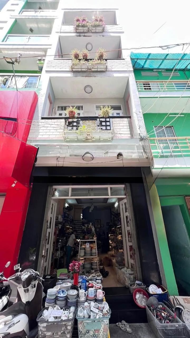 Nhà phố 4 tầng Lê Hồng Phong, Quận 10, 50m² - Sổ hồng chính chủ, giá chỉ 11 tỷ!
