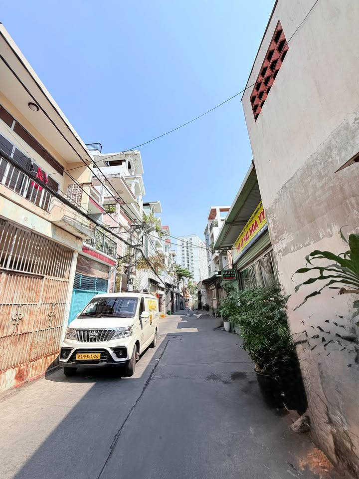 Nhà 4 tầng Tân Phú 67m² giá 7 tỷ - View hồ nước ngọt tuyệt đẹp!