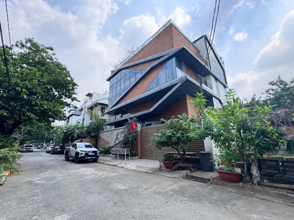 Đất biệt thự Hiệp Bình Chánh Thủ Đức 180m² giá chỉ 23.5 tỷ - Cơ hội đầu tư hấp dẫn!