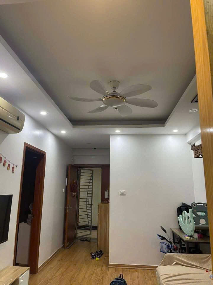 Căn hộ 2 phòng ngủ tại CT36 Định Công 60m² giá 4.75 tỷ - Nội thất đầy đủ, sẵn sàng ở ngay!