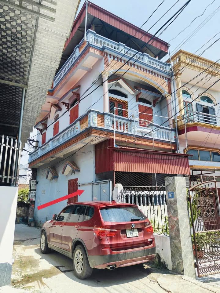 Nhà phố Tăng Tiến, Việt Yên 60m² giá 2 tỷ - Ô tô vào tận cửa!