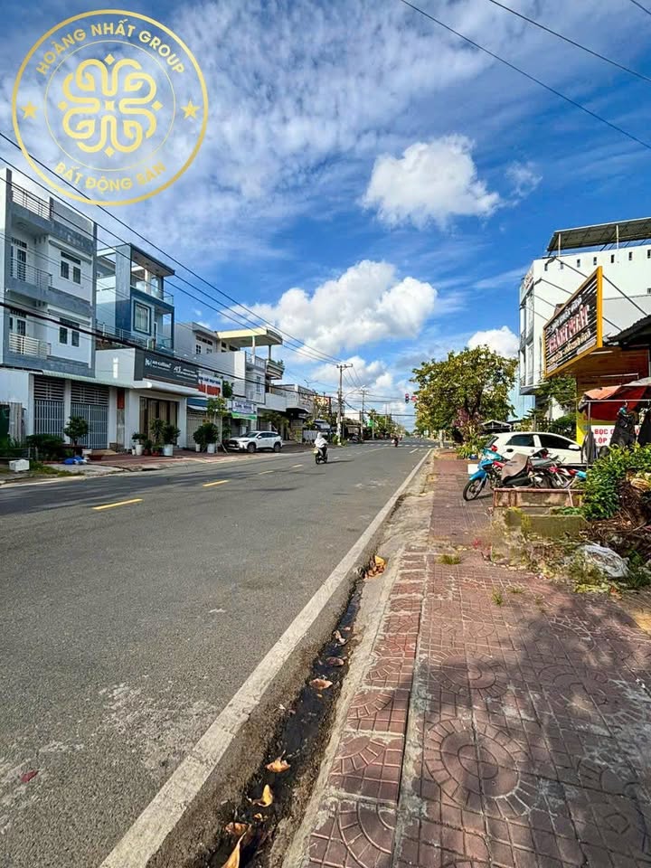 Nhà 1 trệt 1 lầu Tôn Đức Thắng, Cà Mau 90m² giá 6 tỷ - Gần ngã 4 Ba Tháng Hai