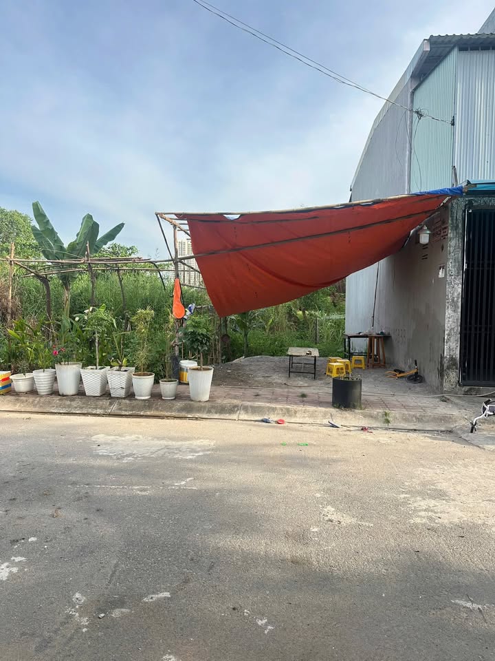 Đất nền Vinhomes Q9 50m² giá 3.07 tỷ - Gần khu đô thị hiện đại!