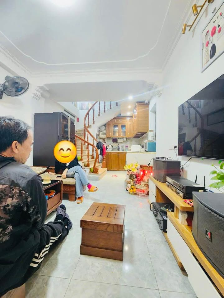 Nhà riêng Đường Láng Hạ, Quận Đống Đa, 34m² giá 8 tỷ - Cơ hội đầu tư hiếm có!