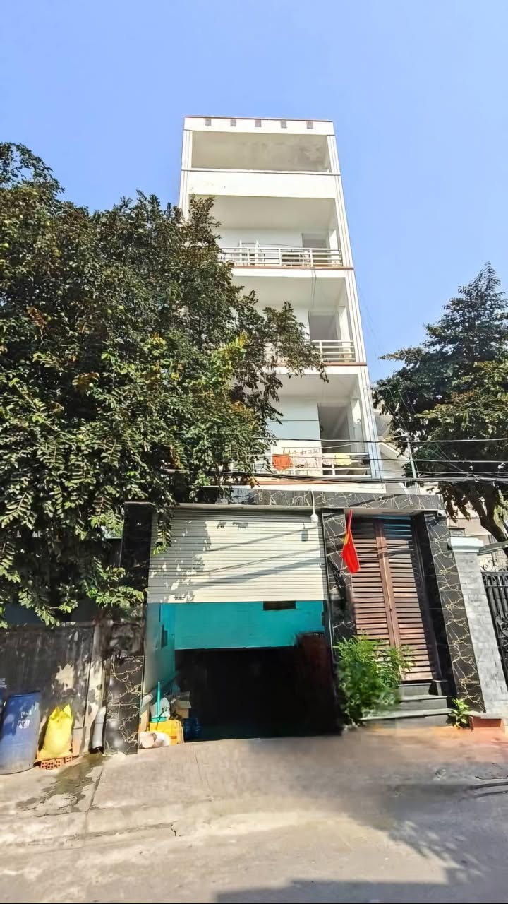 Căn hộ dịch vụ 6 tầng tại Lê Văn Việt, Quận 9, 462m² giá thỏa thuận - Dòng tiền 200 triệu/tháng!