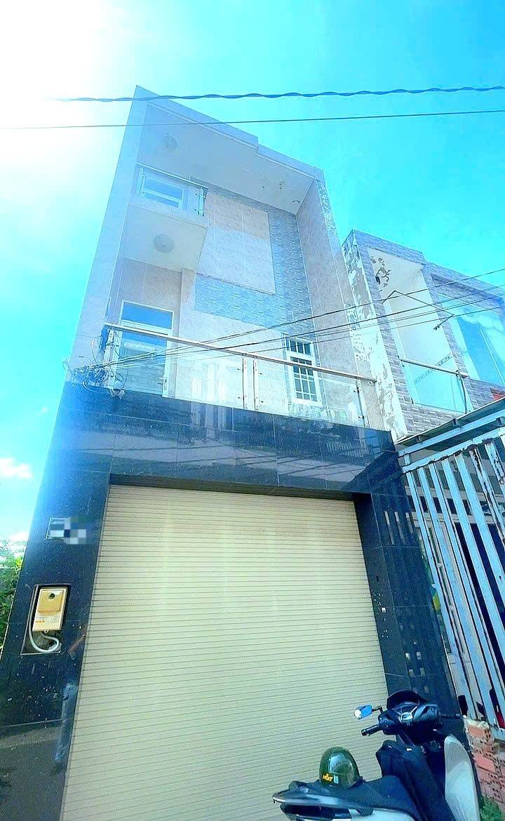 Townhouse hẻm xe hơi Long Thạnh Mỹ 90m² giá 3.7 tỷ - Đầu tư sinh lời hấp dẫn!