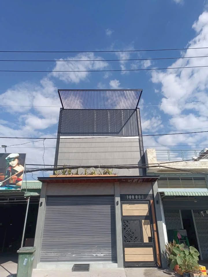 Bán dãy nhà mặt tiền Chợ Chiều, Đức Hòa 270m² - Đầu tư sinh lời ngay!