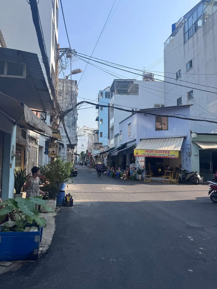 Nhà riêng Tân Phú 50m² giá 5.5 tỷ - Vị trí siêu đẹp, vào ở ngay!