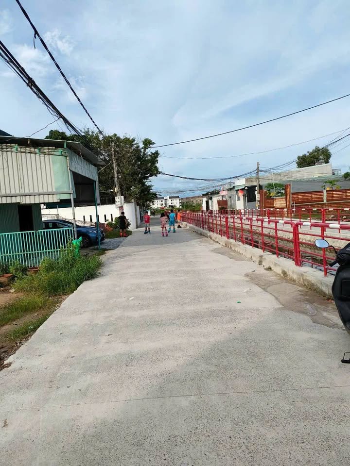 Lô đất 2 mặt tiền đường Bờ Canh 85m² giá 1 tỷ - Cơ hội đầu tư hấp dẫn!