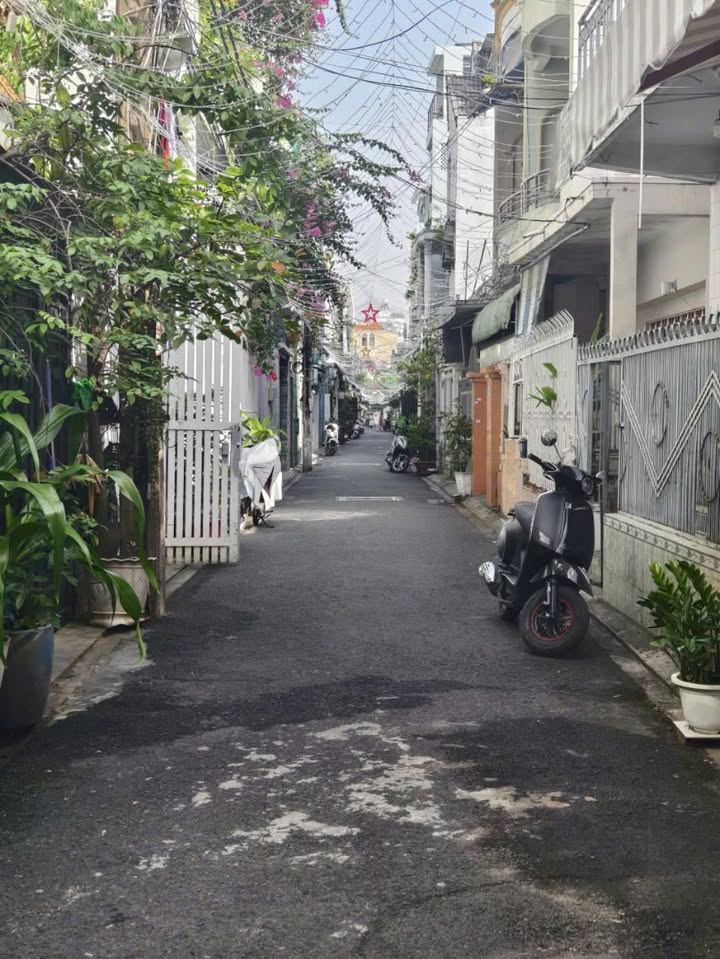 Mặt tiền Nguyễn Văn Vỹ, P.12, Q. Tân Bình 27m² giá 5.75 tỷ - Sẵn sàng vào ở ngay!