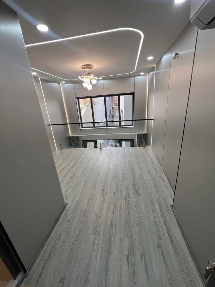 Nhà 3 tầng Lý Thái Tổ 78m² giá 5.6 tỷ - Dọn vào ở ngay!