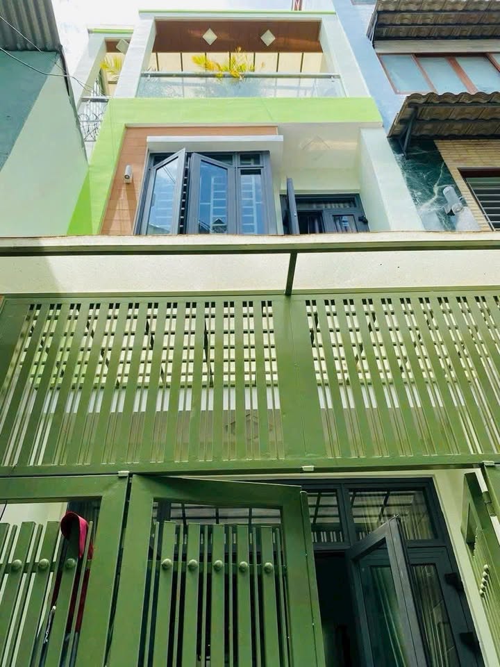 Nhà riêng 958 Lạc Long Quân, Q.Tân Bình, 38m² - Chính chủ bán gấp!