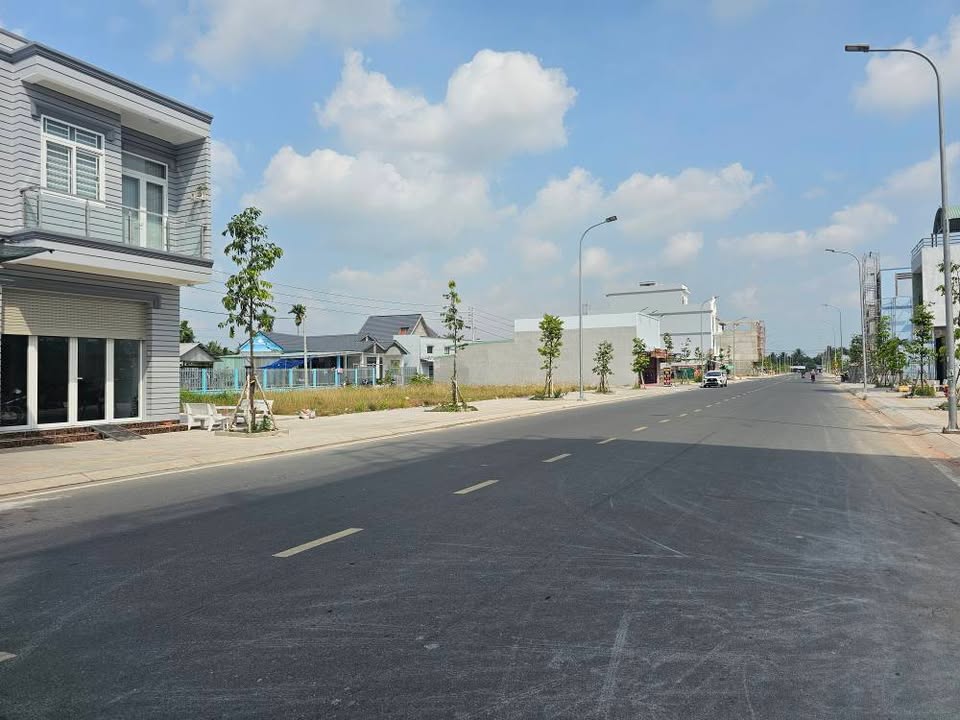 FrontHouse mặt tiền D7, Trung An, 115m² chỉ 3 tỷ - Đầu tư sinh lời!