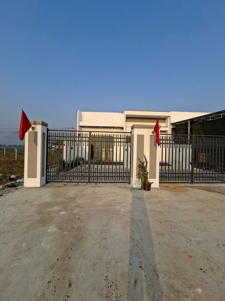 Nhà mới 165m² tại Dương Minh Châu, Tây Ninh giá chỉ 699 triệu - Đầu tư sinh lời lý tưởng!