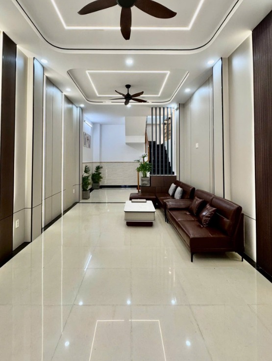 Nhà phố mặt tiền Phạm Văn Đồng, Thủ Đức, 75m² giá 10,5 tỷ - Cần bán gấp trước Tết!