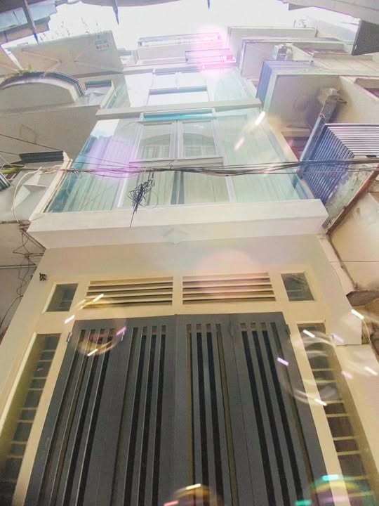 Nhà phố Hòa Hưng, Quận 10, 110m² giá 4.95 tỷ - Đầu tư sinh lời hấp dẫn!