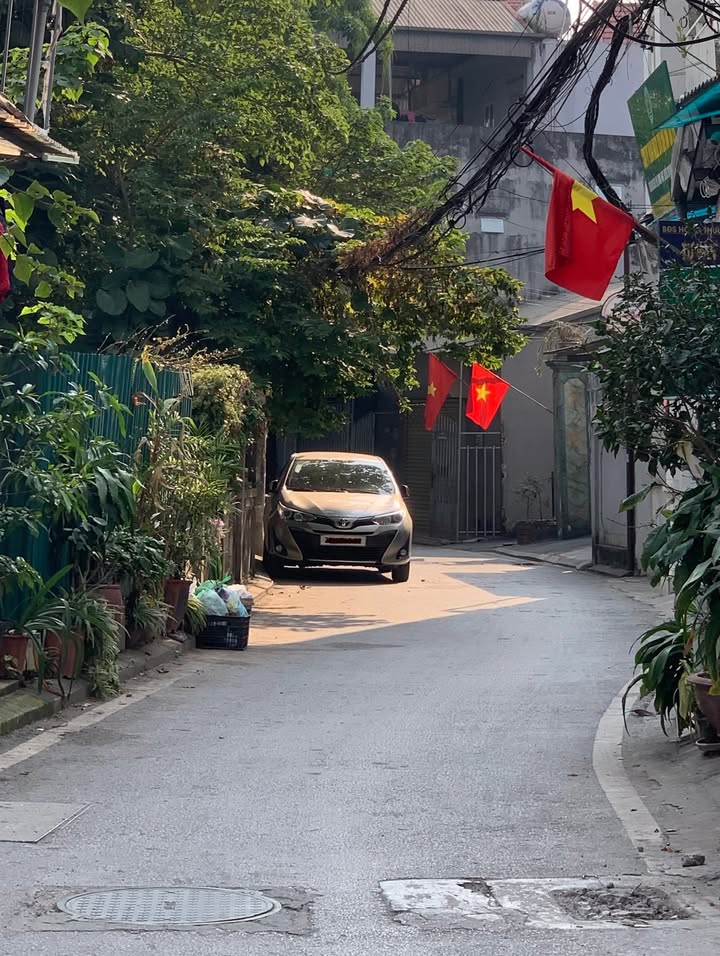 Đất Bát Khối 55m² giá 7 tỷ - Lô góc ô tô vào tận nhà!