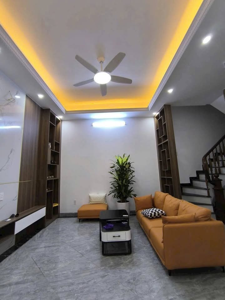 Nhà phố Ngọc Thụy 41m² giá 7 tỷ - Thiết kế mới đẹp, dọn vào ở ngay!