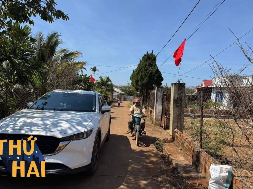 Đất nền đẹp tại Quốc lộ 26, Huyện Ea Kar, 297m² chỉ 1 tỷ - Sổ đỏ chính chủ