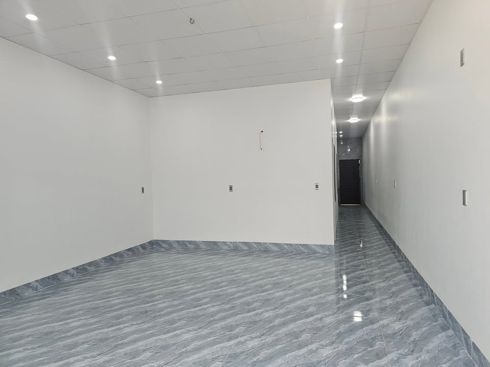 Nhà cấp 4 Phường Phùng Chí Kiên 100m² giá 880 triệu - Tiện nghi đầy đủ chờ đón bạn!