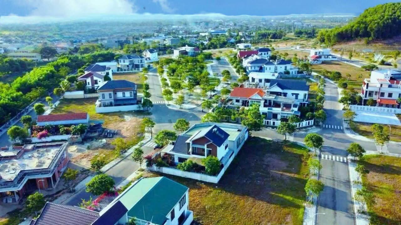 Đất lô góc biệt thự KDC 577 Quảng Ngãi 317m² giá 3.68 tỷ - View sông nước tuyệt đẹp!