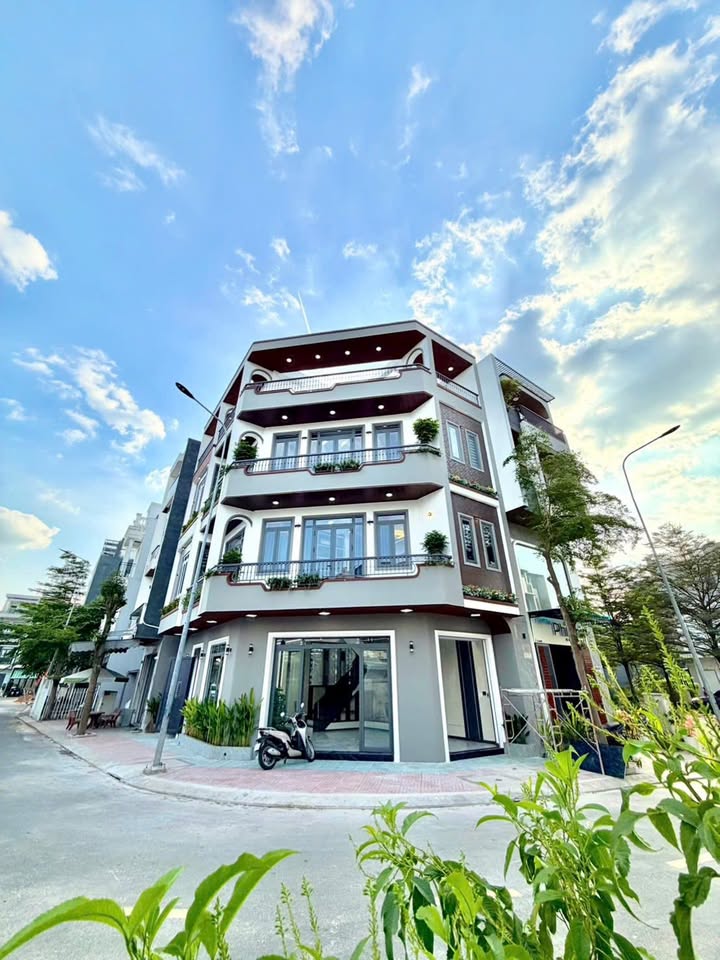 Nhà phố AEON Mall Bình Dương 94m² giá 7.9 tỷ - Chính chủ bán gấp!