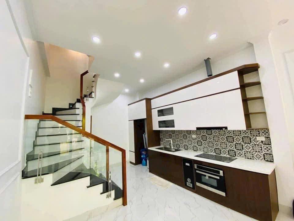 Nhà 4 Tầng Thị Trấn Văn Điển 38m² Giá 6 Tỷ - Sát Chợ và Bệnh Viện!