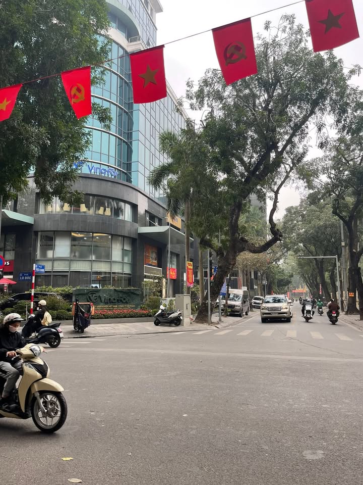 Nhà riêng 5 tầng Ngõ 132 Lò Đúc, 35m² - Thiết kế hiện đại, giá tốt!