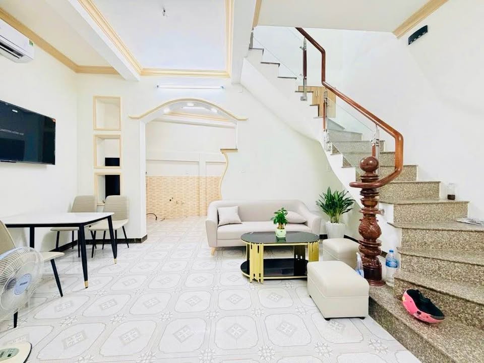 Nhà 2 tầng tại Bình Thạnh 40m² giá 3.85 tỷ - Gần mặt tiền Lê Quang Định