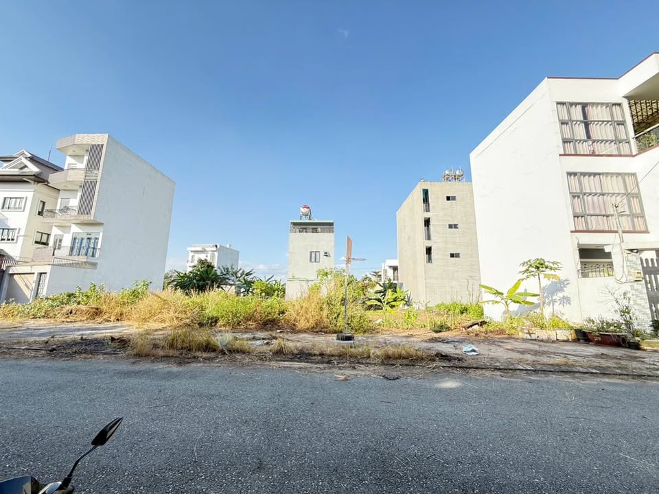 Đất nền Hẻm 32 Võ Văn Hát, Long Trường, 80.2m² giá 4.85 tỷ - Sổ hồng riêng, đường nhựa 12m!