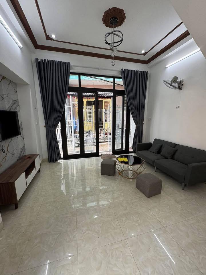 Cho thuê nhà 2 tầng Võ Văn Tần 50m² giá 8.5 triệu - Nhà đầy đủ nội thất vào ở ngay!