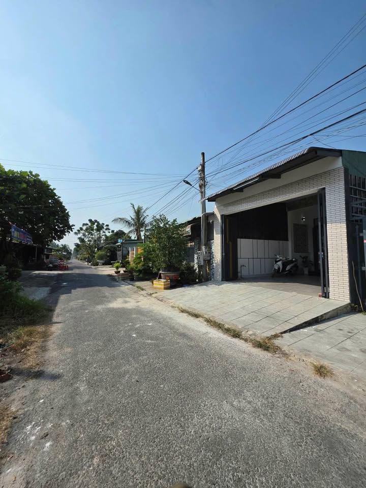 Nhà cấp 4 tại Trường An, Tây Ninh 140m² giá 1.49 tỷ - Thiết kế hiện đại, tiện ích đầy đủ!