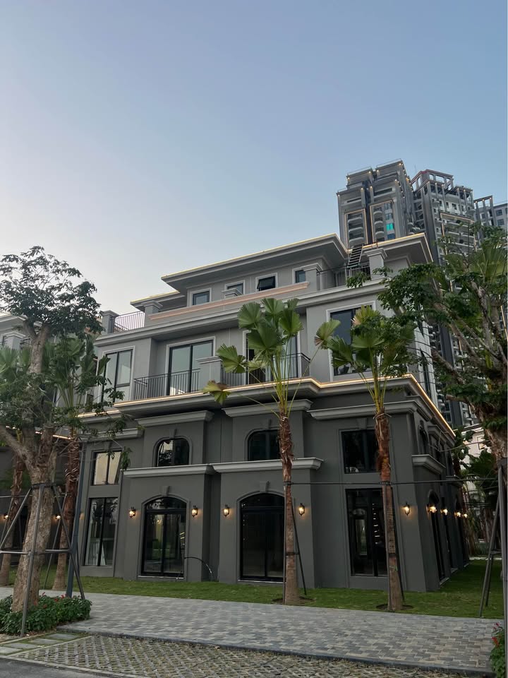 Townhouse Eco Central Park Vinh 162m² giá 18.145 tỷ - Vị trí vàng ngay trung tâm!