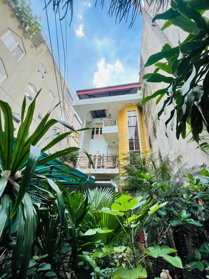 Nhà Sân Vườn Thạch Bàn, Quận Long Biên 176m² giá thỏa thuận - Ngõ ô tô vào tận nơi!