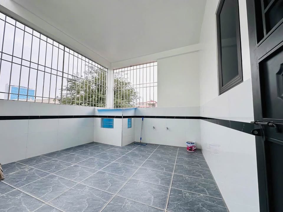 Nhà 3 tầng mới xây tại ngõ Trần Nguyên Hãn, 63.5m² giá 4.38 tỷ - Chính chủ bán gấp!