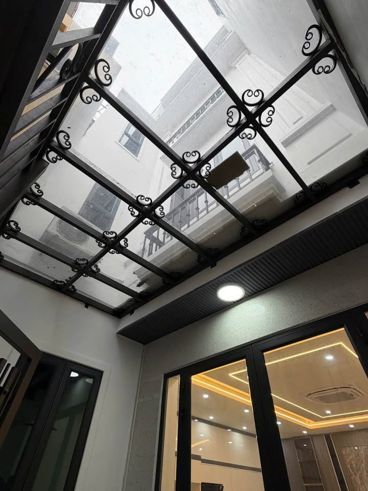 Nhà phố Lương Khánh Thiện 55m² giá 5.2 tỷ - Thiết kế hiện đại, thuận tiện di chuyển!