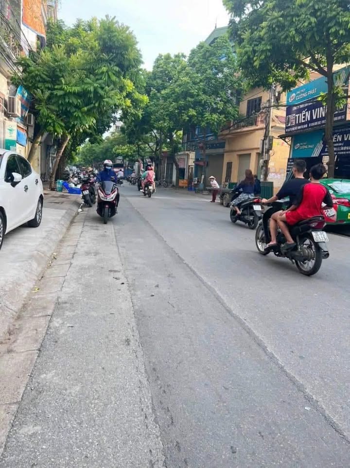 Đất thổ cư 100m² Đông Mỹ, Thanh Trì giá chỉ 6 tỷ - Sổ đỏ chính chủ!