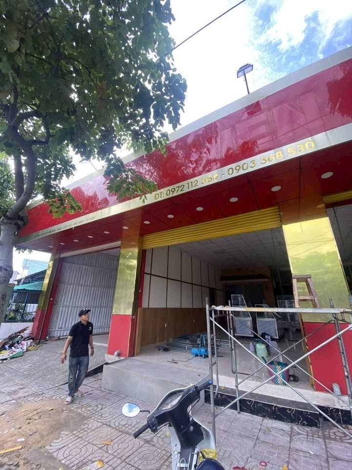 Nhà mặt tiền Nguyễn Văn Bứa, Hóc Môn 200m² - Kinh doanh thuận lợi!