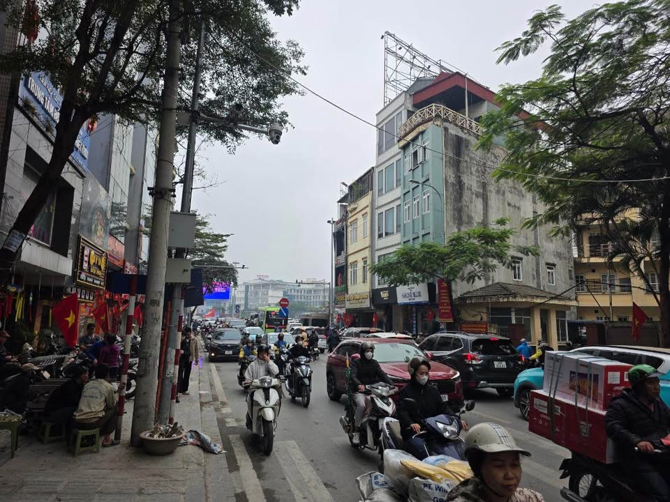 FrontHouse phố Khâm Thiên 83m² giá 50 tỷ - Vị trí đắc địa ngay trung tâm Đống Đa!