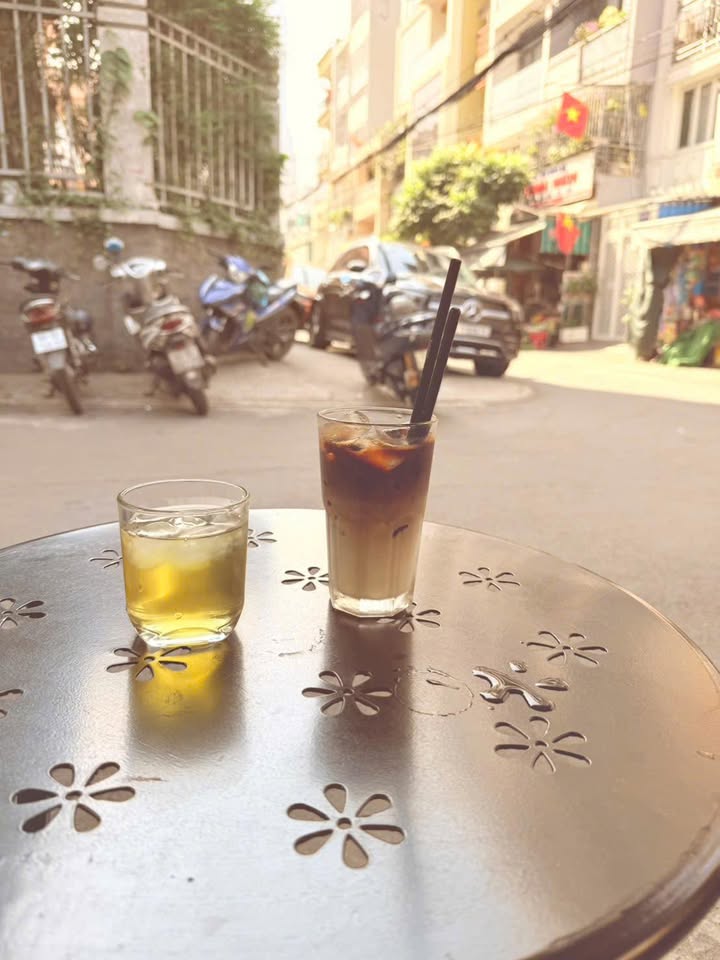 Nhà phố Phú Nhuận 84m² giá 12.3 tỷ - Xây mới 5 tầng, vị trí đắc địa!