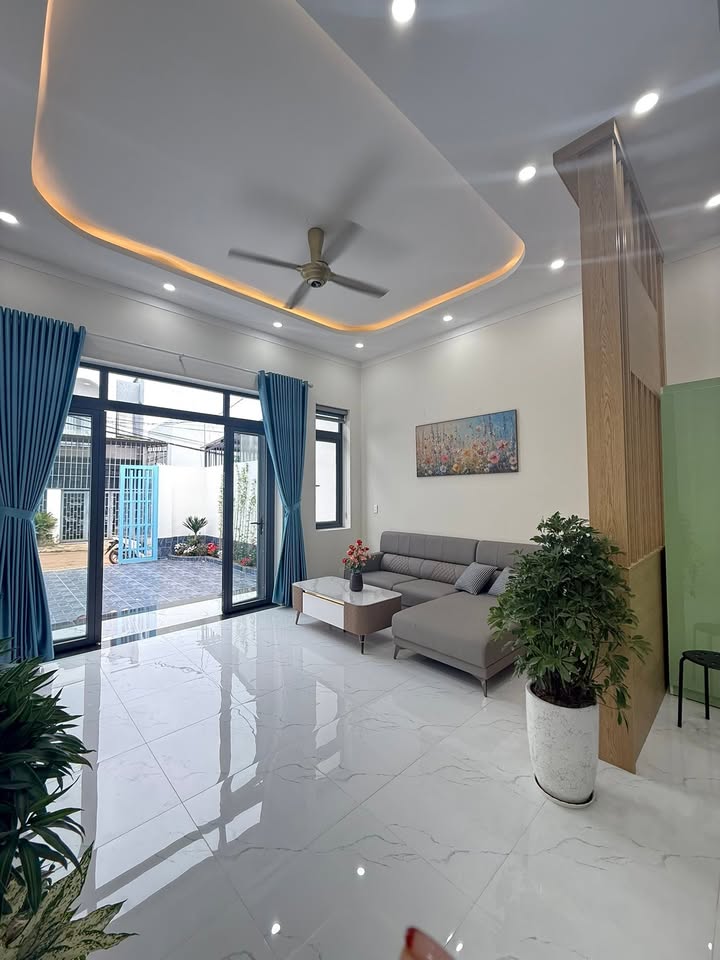 Nhà mới thôn 8 Cư Ê Bur 125m² giá 1.85 tỷ - Đầy đủ nội thất, chính chủ!