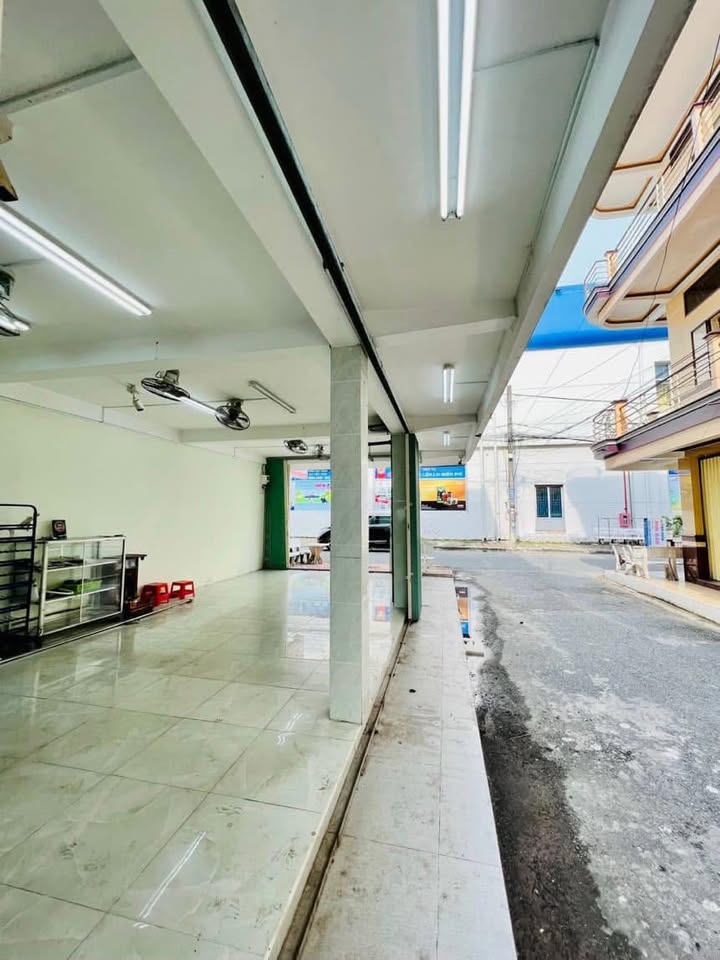 Nhà Gốc 3 tầng Lê Lợi, 42m² giá 5.999 tỷ - Góc cực đẹp, tiện kinh doanh!